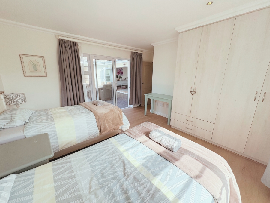 4 Bedroom Property for Sale in Yzerfontein Western Cape